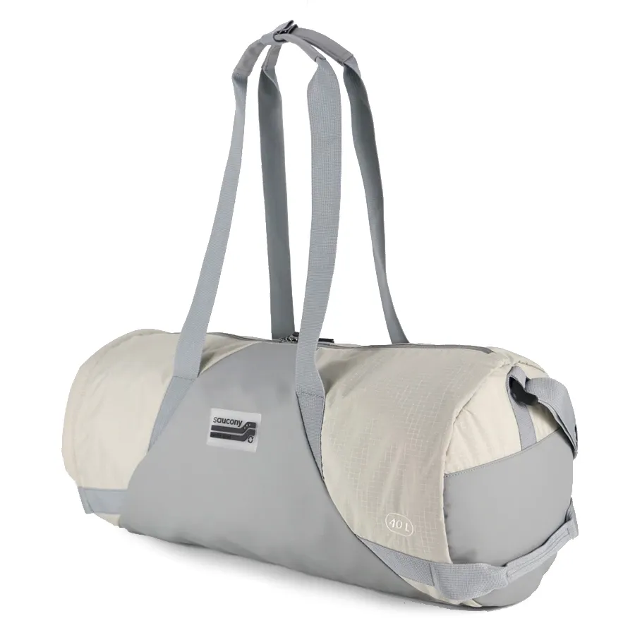Imagen 3 de 6 de Bolso Saucony Hurricane Duffle 40Lt-GRIS/NATURAL