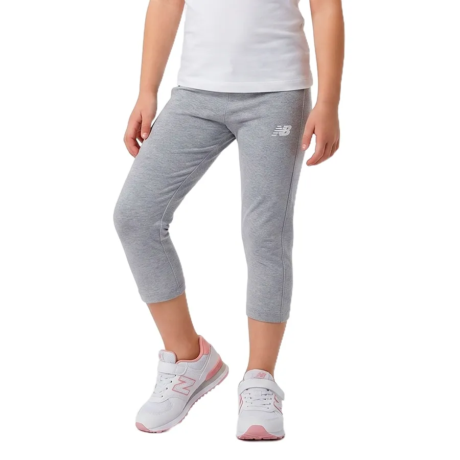 Imagen 0 de 3 de Calza New Balance Essentials Crop Legg-GRIS