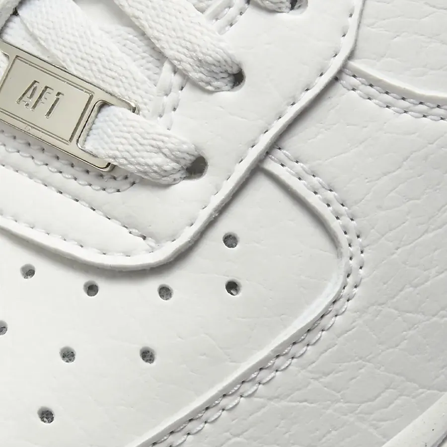 Imagen 4 de 5 de Zapatillas Nike Air Force 1 07 SE-BLANCO/BRONCE