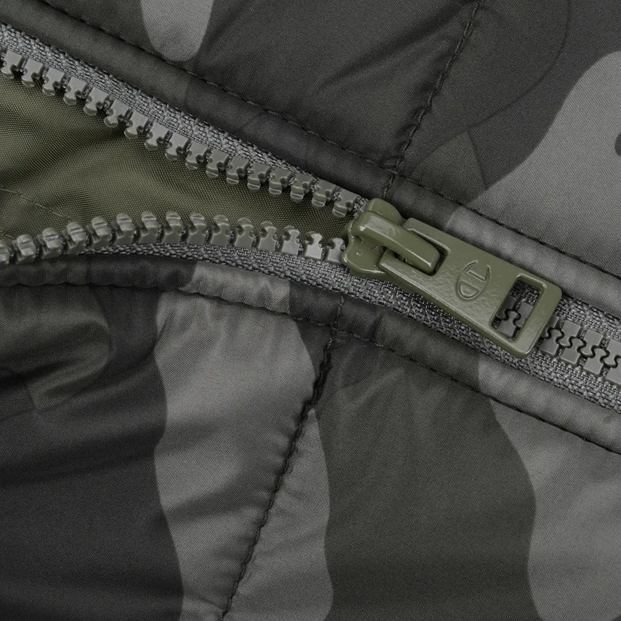 Imagen 5 de 7 de Campera Champion -VERDE MILITAR