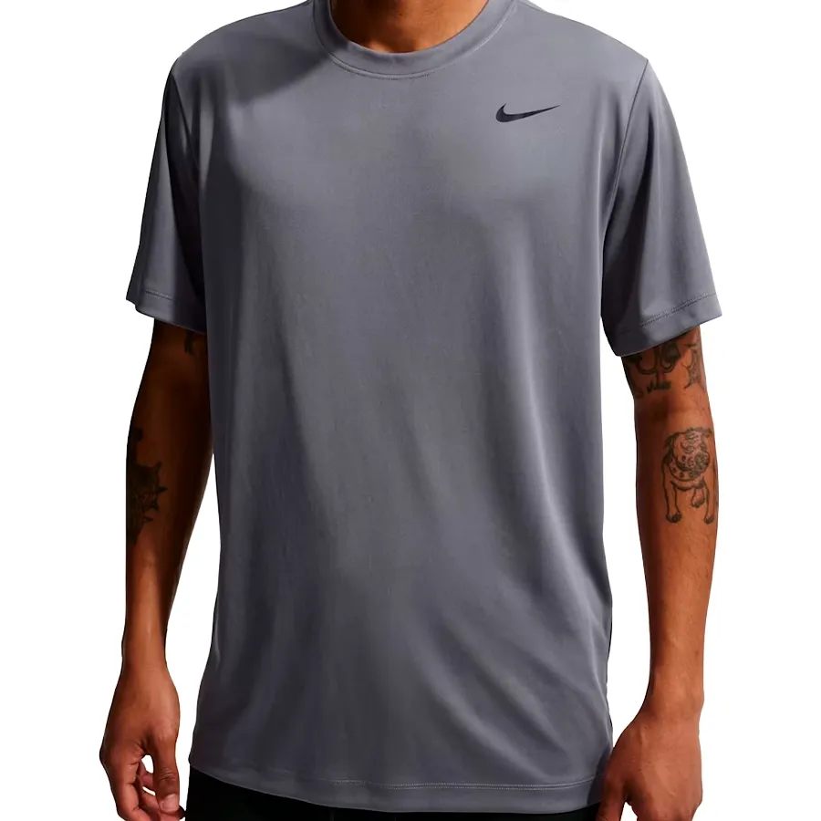Imagen 4 de 5 de Remera Nike Dri Fit-GRIS