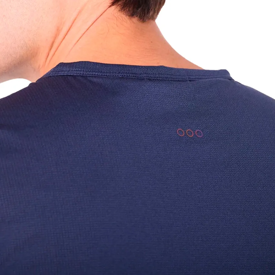 Imagen 3 de 4 de Remera Saucony Manga Corta Stopwatch Graphic-AZUL MARINO