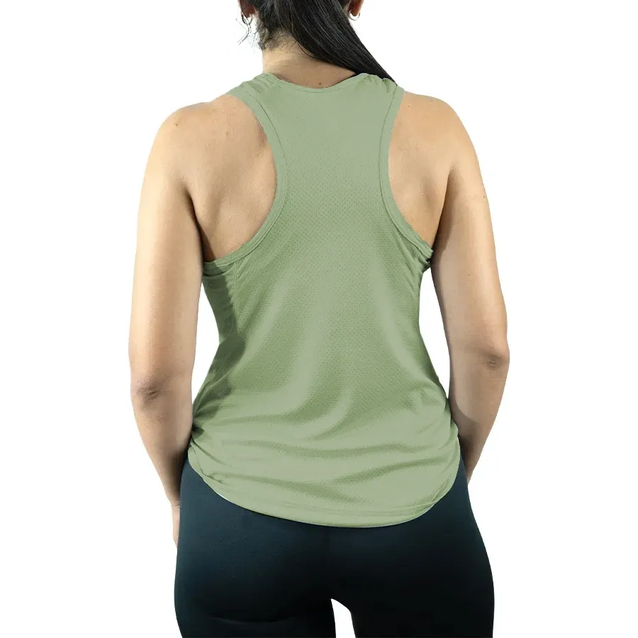 Imagen 1 de 3 de Musculosa Kamp Ultrarun con Recortes Laterales 25-VERDE