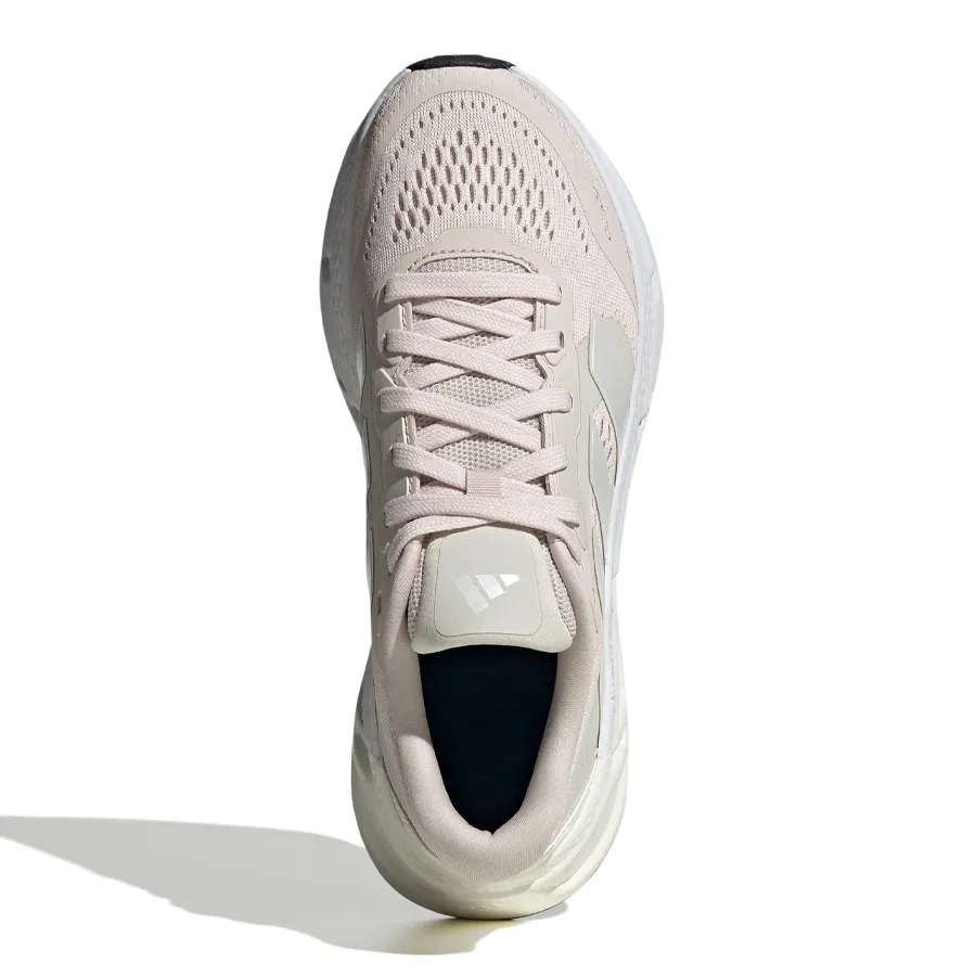 Imagen 1 de 8 de Zapatillas adidas Questar 2-CREMA/PLATA/NATURAL