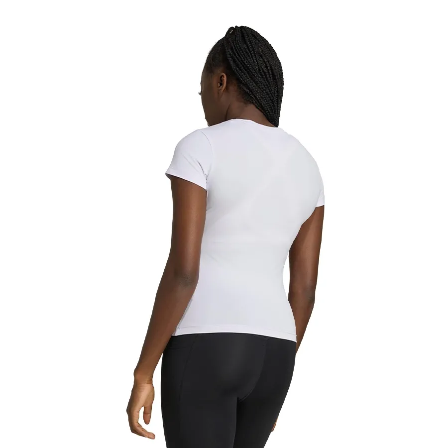 Imagen 1 de 5 de Remera adidas Primelift Essentials Contour-BLANCO