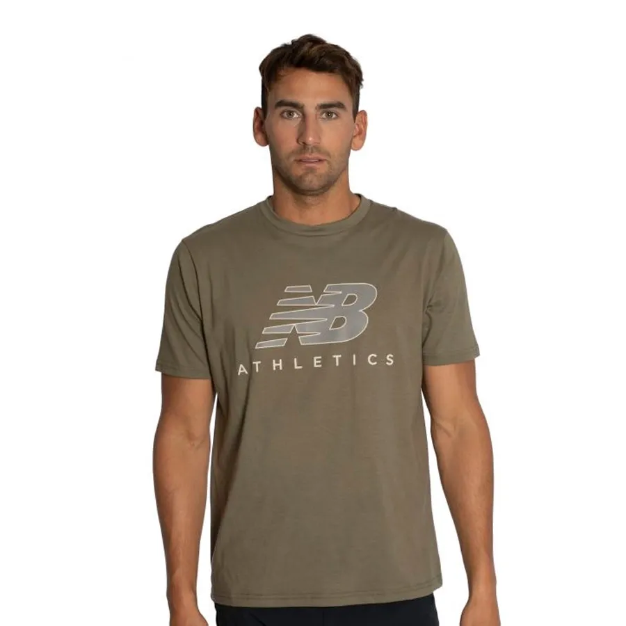 Imagen 0 de 2 de Remera New Balance Athletic Graphic Logo-VERDE OLIVA