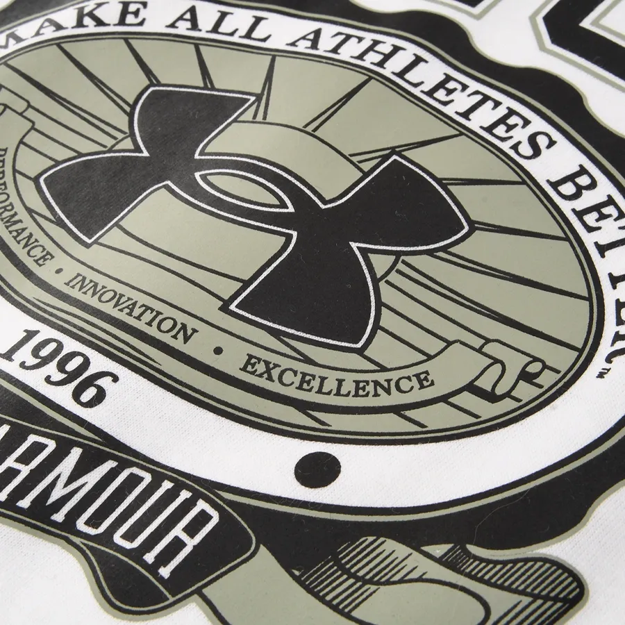 Imagen 2 de 3 de Remera Under Armour Collegiate Crest-BLANCO/NEGRO