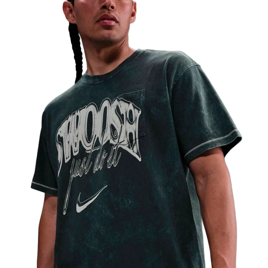 Imagen 2 de 3 de Remera Nike Sportswear M90-VERDE