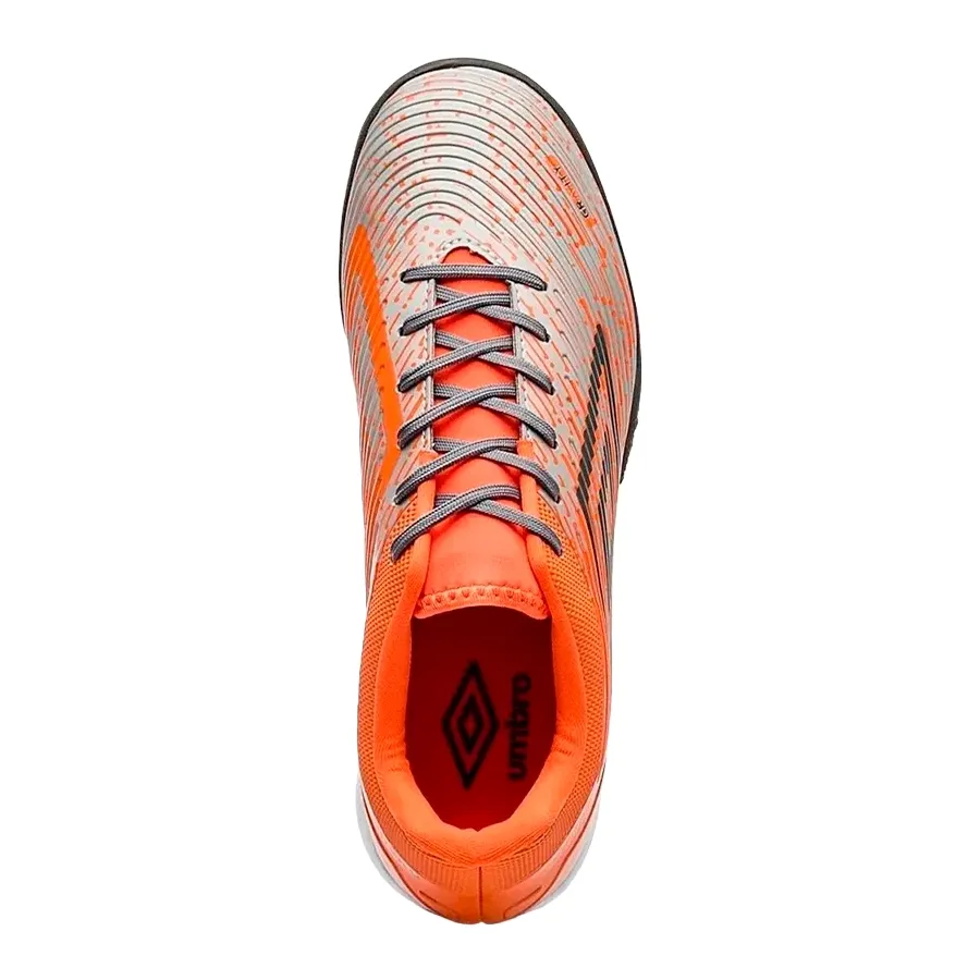 Imagen 3 de 5 de Botines Umbro Gravity Tf-NARANJA/GRAFITO