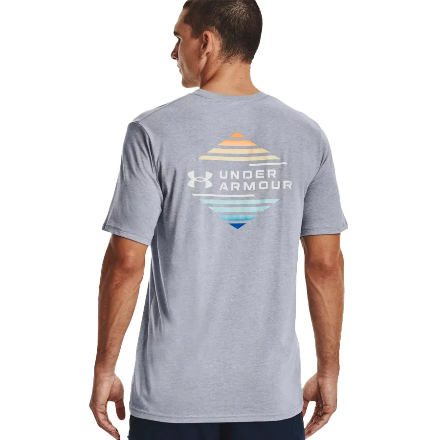 Imagen 4 de 5 de Remera Under Armour Od Horizon-GRIS/AZUL