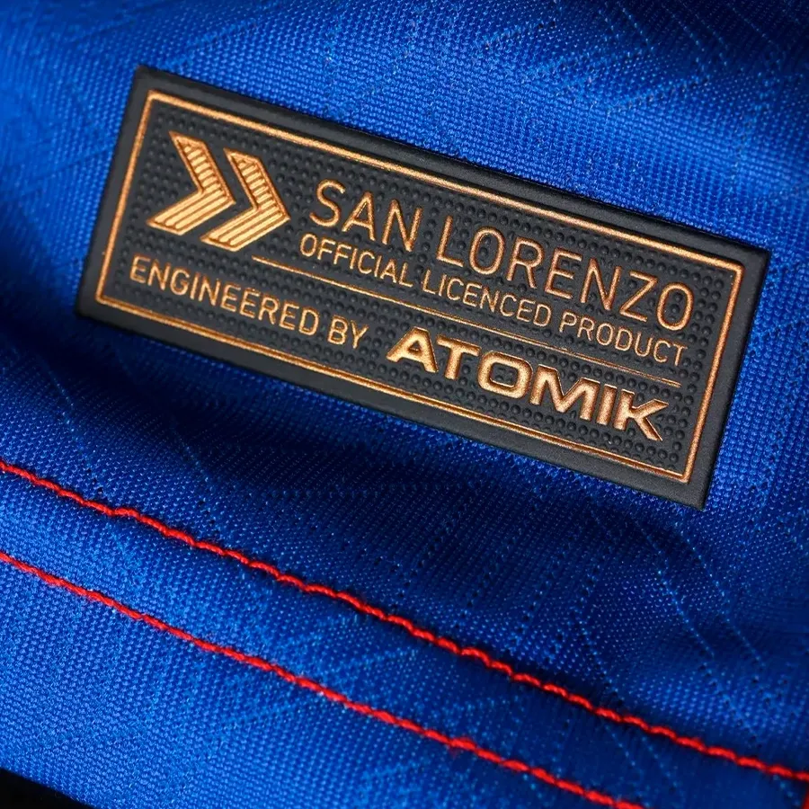 Imagen 7 de 9 de Camiseta Atomik Titular San Lorenzo 25/26-ROJO/AZUL