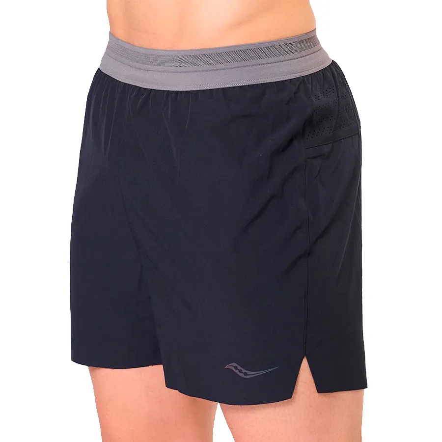 Imagen 4 de 5 de Shorts Saucony Kinvara 5"-NEGRO