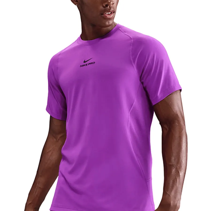 Imagen 2 de 5 de Remera Nike Pro Training-PURPURA