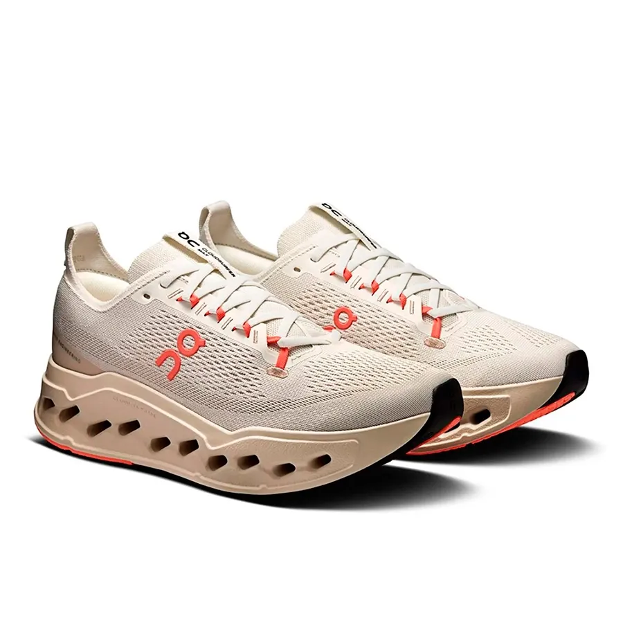 Imagen 1 de 4 de Zapatillas On Cloudsurfer Max-BLANCO/SALMON