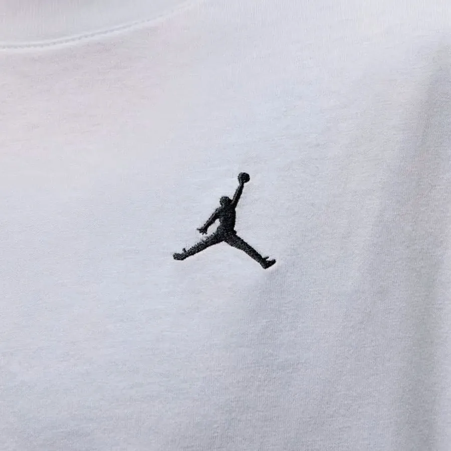 Imagen 3 de 4 de Remera Nike Jordan Essentials-BLANCO