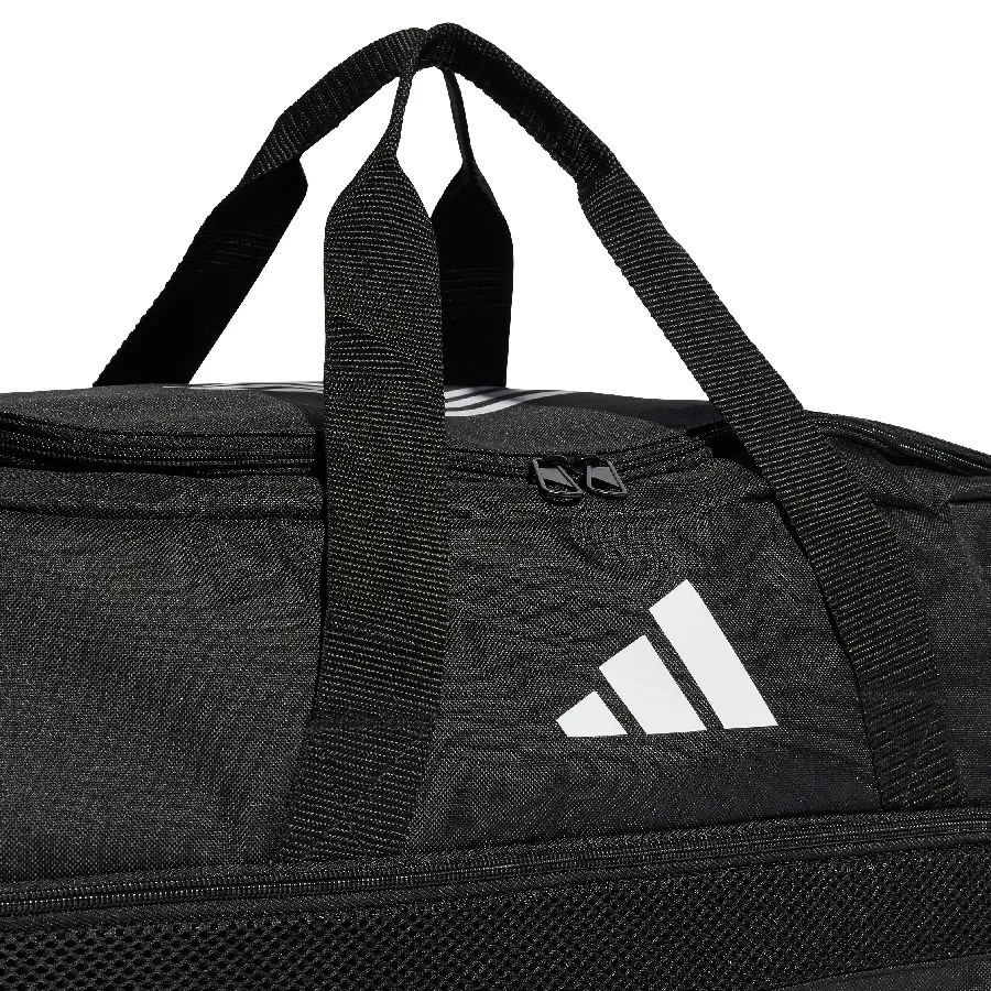 Imagen 3 de 5 de Bolso Deportivo Mediano Tiro League-NEGRO