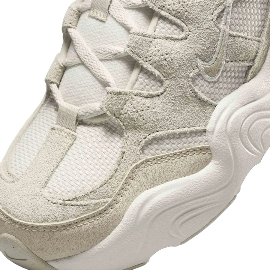 Imagen 5 de 8 de Zapatillas Nike Tech Hera-HUESO