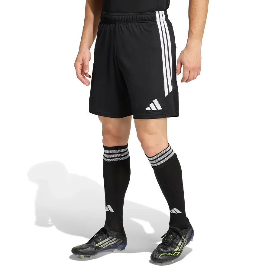 Imagen 1 de 6 de Short adidas Tiro 26 League-NEGRO/BLANCO