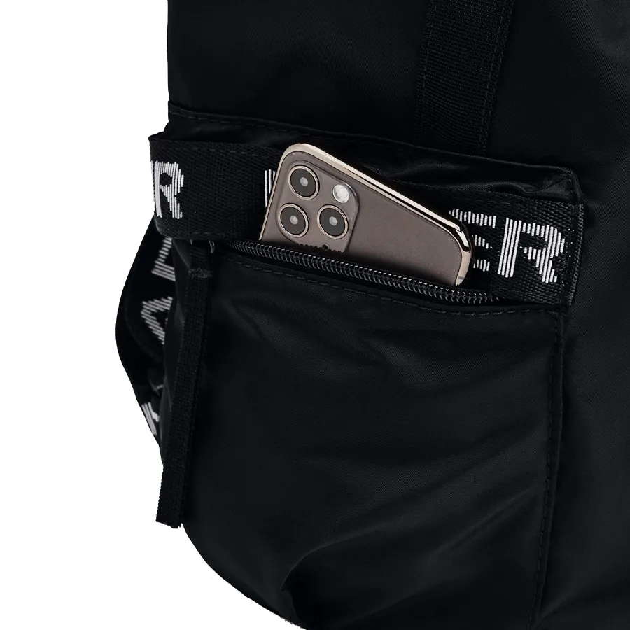 Imagen 4 de 5 de Mochila Under Armour Favorite-NEGRO