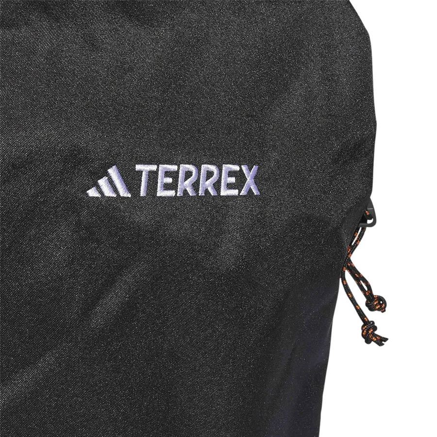 Imagen 3 de 5 de Mochila Terrex Multi Essentials 20L-GRAFITO