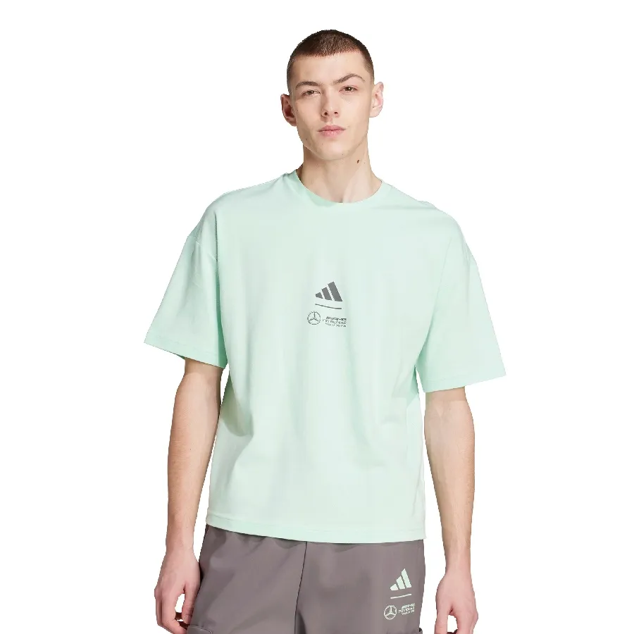 Imagen 1 de 5 de Remera adidas Mercedes - AMG PETRONAS F1 Team-VERDE AGUA/GRIS
