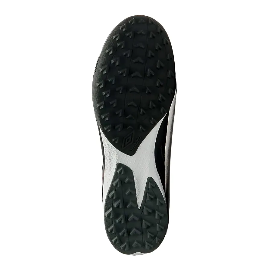 Imagen 3 de 4 de Botines Umbro Adamant-NEGRO/GRIS