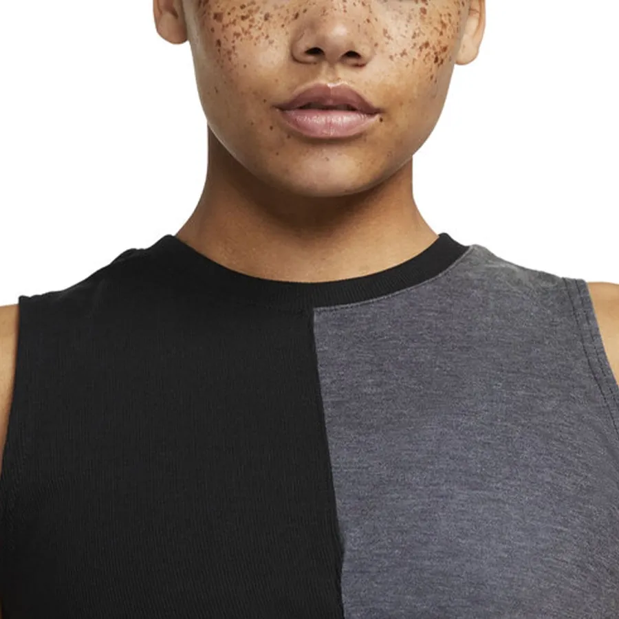 Imagen 2 de 5 de Musculosa Nike Dri-FIT Printed Tank-GRIS/NEGRO