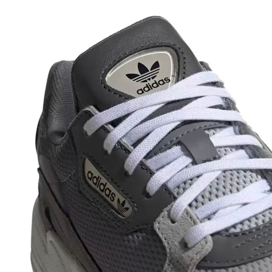 Imagen 5 de 6 de Zapatillas adidas originals Falcon-GRAFITO/GRIS