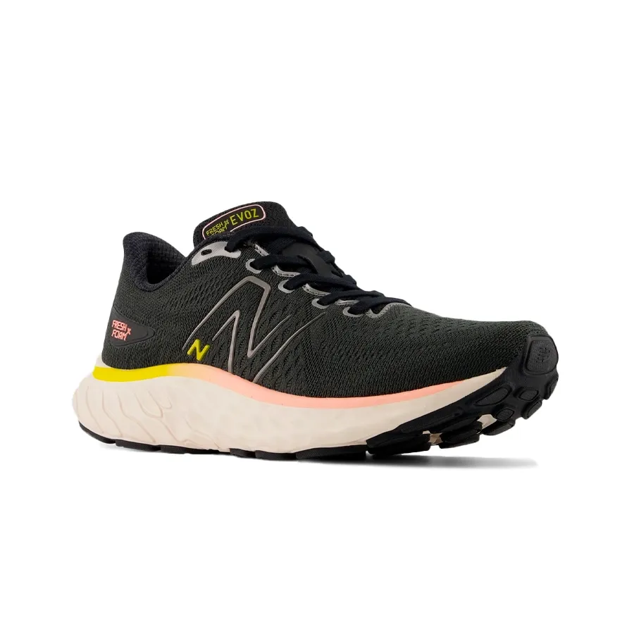Imagen 1 de 5 de Zapatillas New Balance Fresh Foam X Evoz v3-NEGRO/NUDE/BLANCO