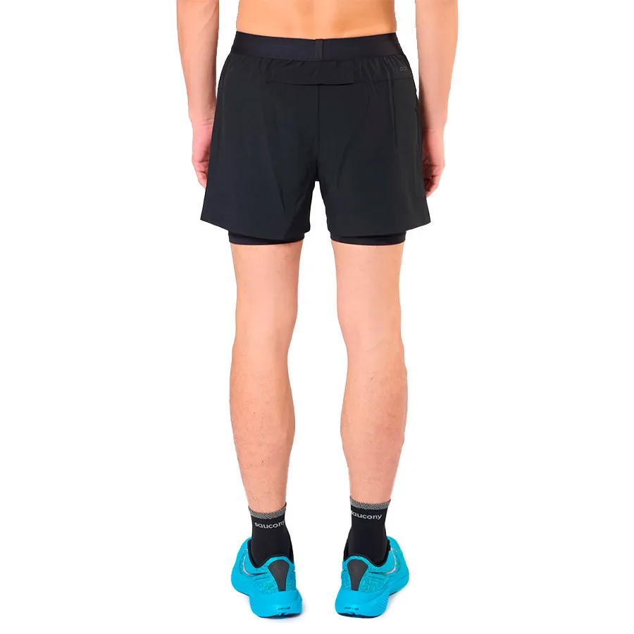 Imagen 1 de 5 de Shorts Saucony Outpace 4" 2-IN-1-NEGRO