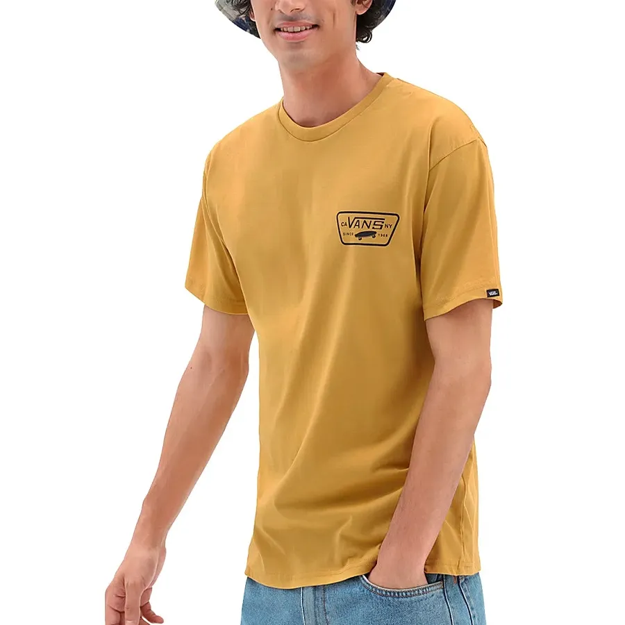 Imagen 2 de 5 de Remera Vans Full Patch Back-AMARILLO/NEGRO