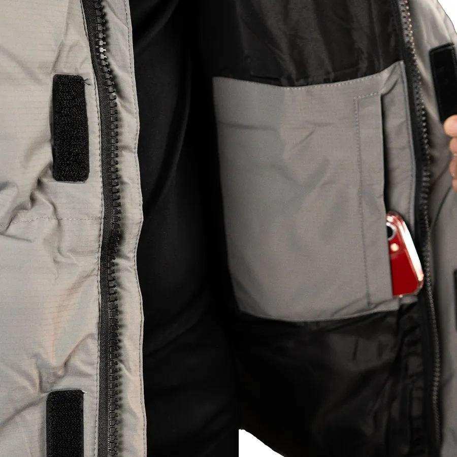 Imagen 4 de 8 de Campera Kamp Padding 25-GRIS/NEGRO