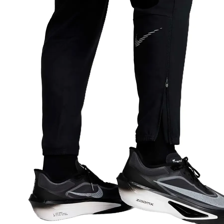 Imagen 6 de 11 de Pantalón Nike Challenger FlashT-NEGRO