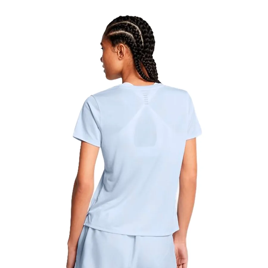 Imagen 1 de 4 de Remera Under Armour de Entrenamiento Lauch-AERO