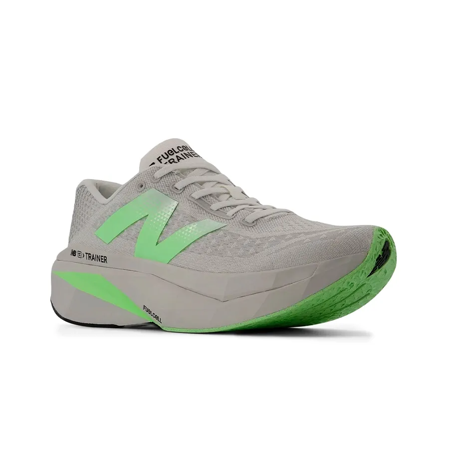 Imagen 1 de 5 de Zapatillas New Balance FuelCell SuperComp Trainer v3-GRIS/VERDE FLUOR