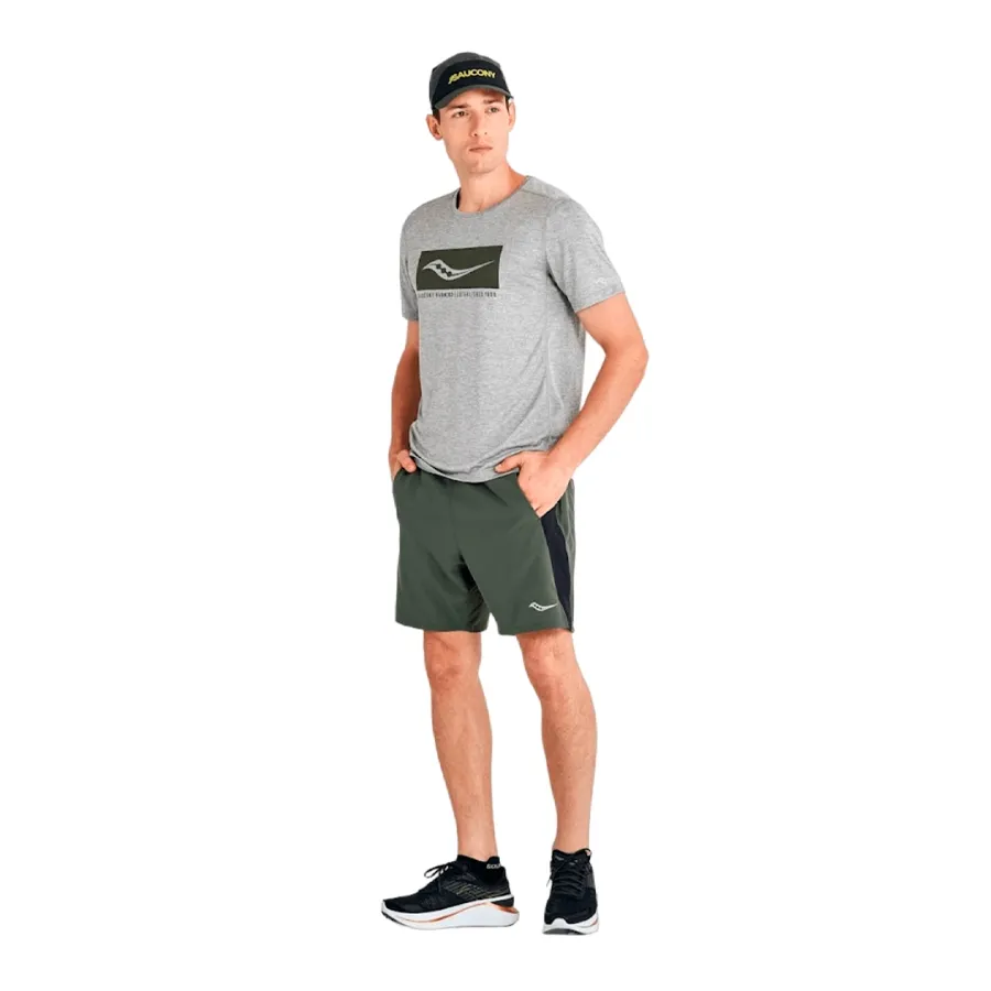 Imagen 2 de 4 de Remera Saucony Stopwatch Graphic-GRIS/NEGRO