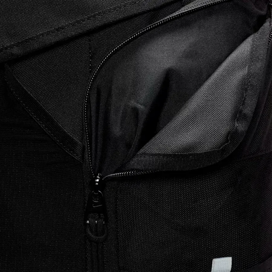 Imagen 5 de 9 de Mochila Nike Academy Team-NEGRO/BLANCO