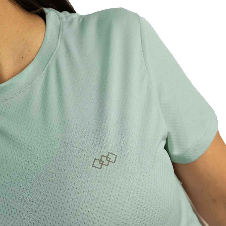 Imagen 3 de 4 de Remera Kamp Ultrarun con Recortes Laterales 25-CELESTE