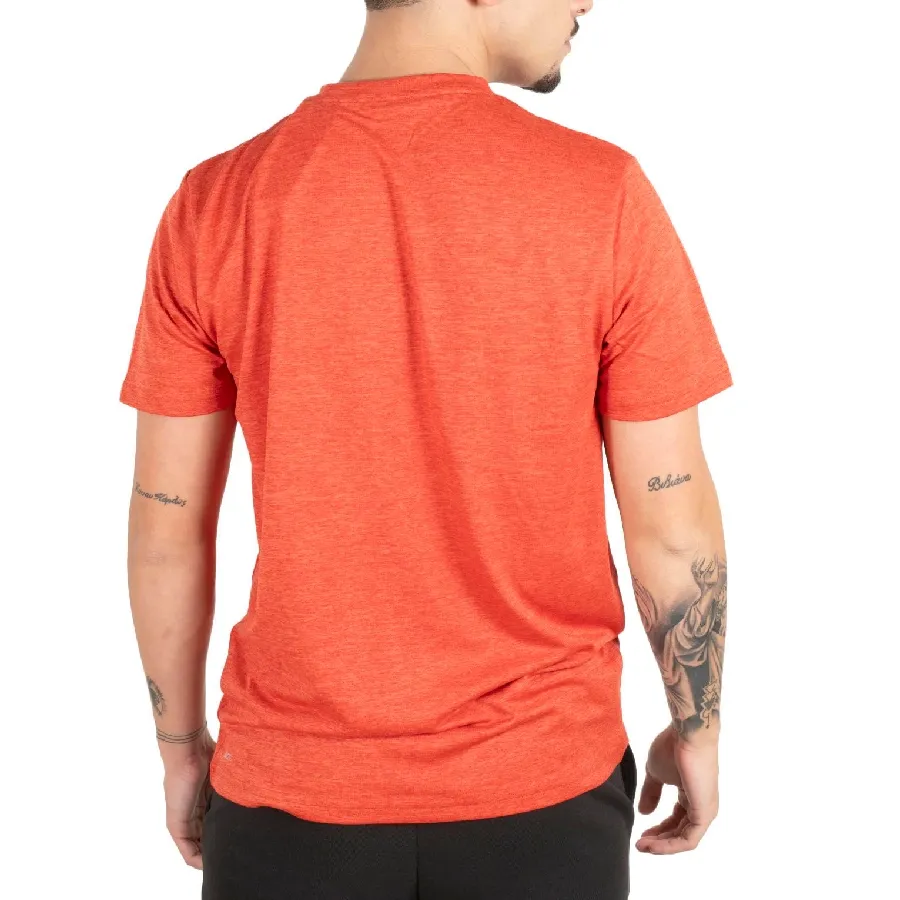 Imagen 2 de 3 de Remera Puma Train All Day Essentials-NARANJA