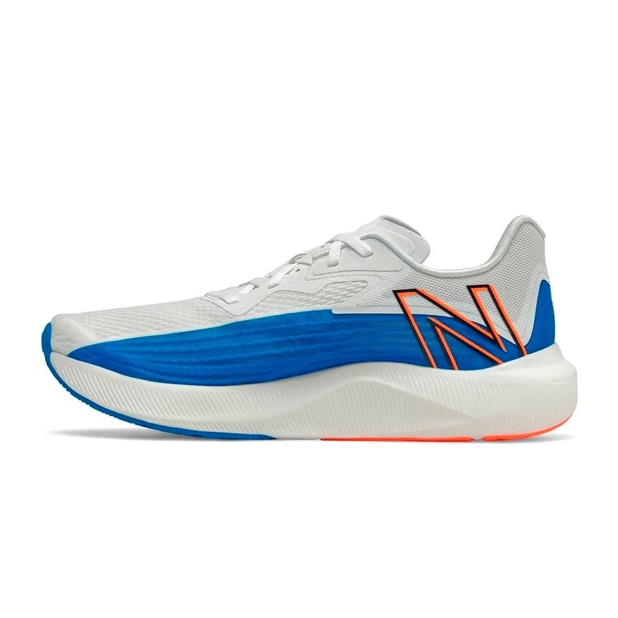Imagen 1 de 5 de Zapatillas New Balance FuelCell Rebel V2-BLANCO/AZUL