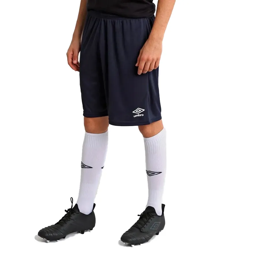 Imagen 0 de 4 de Umbro Shorts  Básico-MARINO