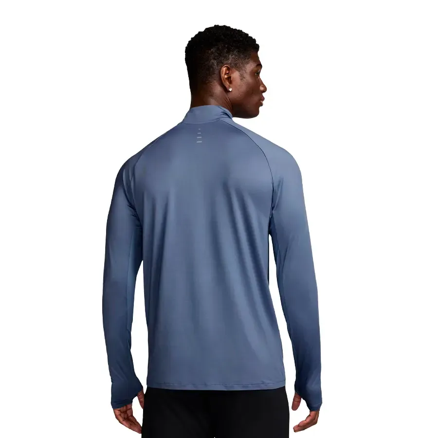 Imagen 2 de 4 de Remera Nike Stride-AERO