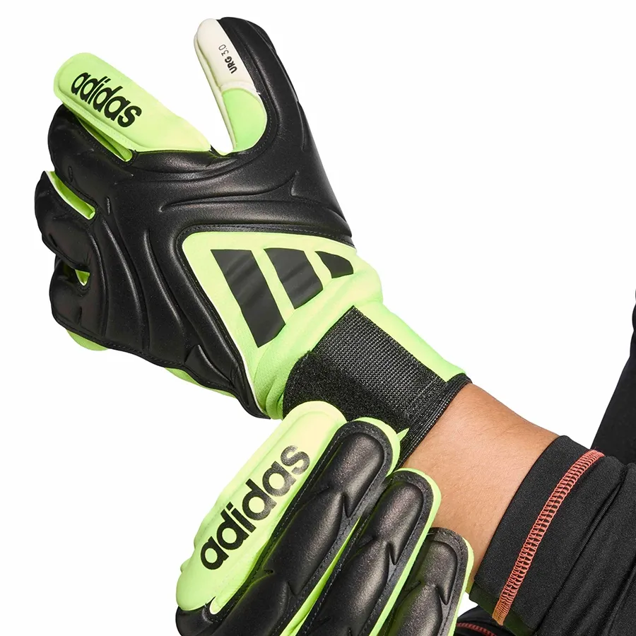 Imagen 1 de 4 de Guantes adidas de arquero Copa League-VERDE FLUOR/NEGRO