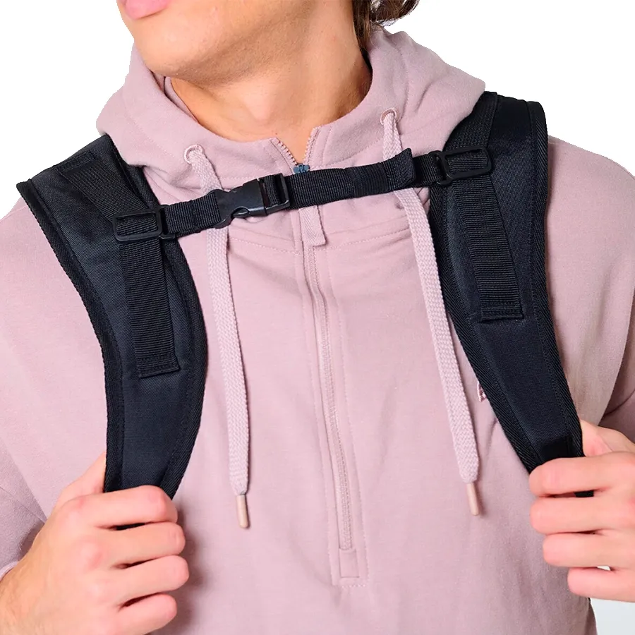 Imagen 4 de 5 de Mochila Saucony Hurricane 24Lt-NEGRO