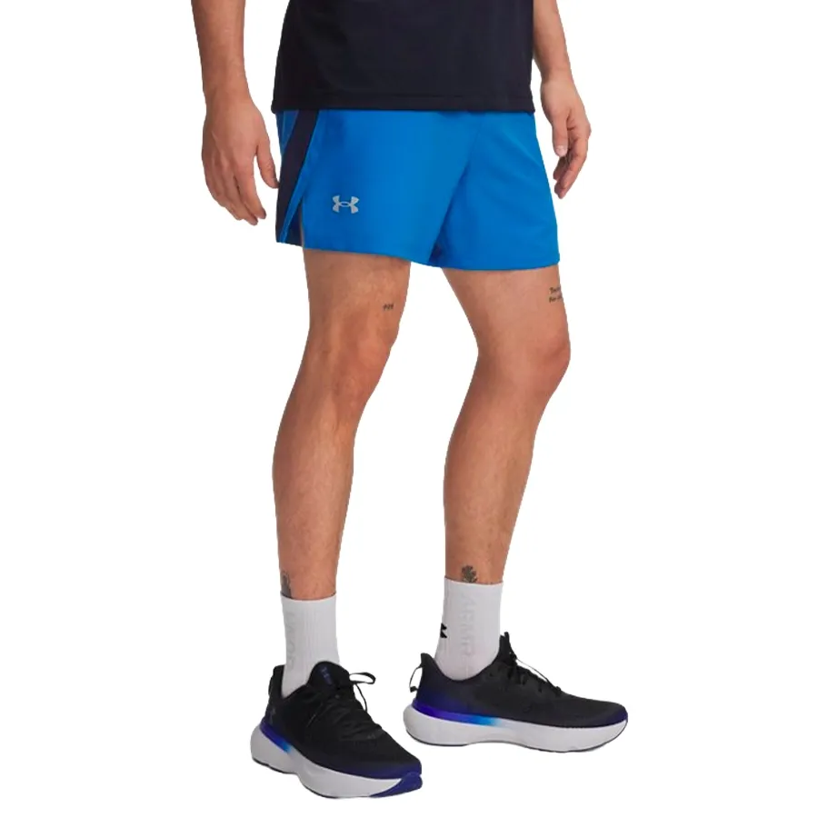 Imagen 0 de 2 de Short Under Armour Launch 5-AZUL/NEGRO