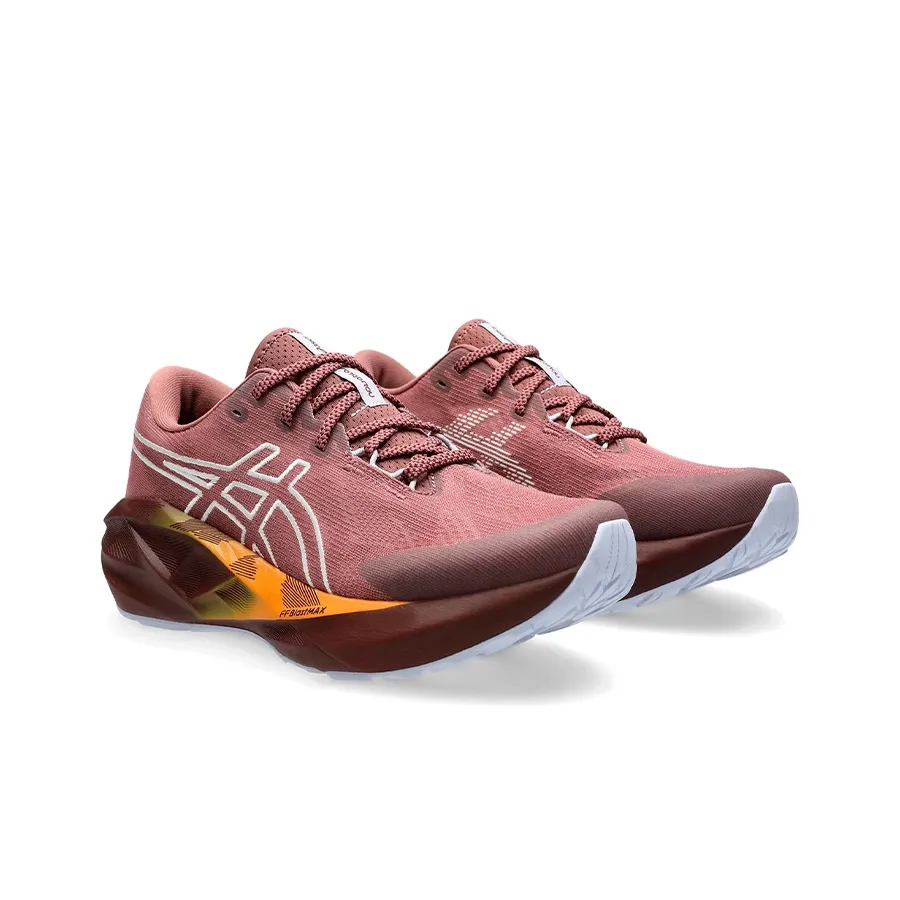 Imagen 1 de 7 de Zapatillas Asics Novablast 5 Nature Bathing-MARRON/VINO/NARANJA