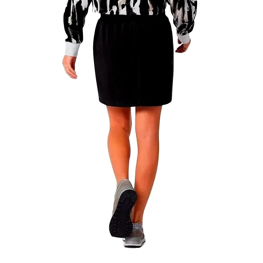 Imagen 2 de 4 de Falda Athletics Terry New Balance-NEGRO