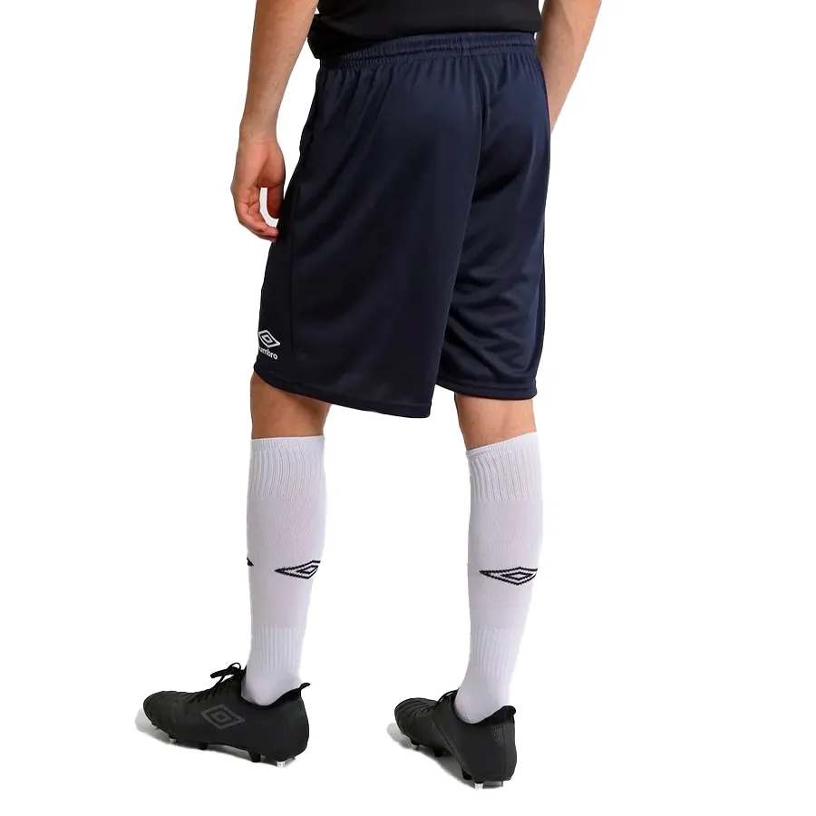 Imagen 1 de 4 de Umbro Shorts  Básico-MARINO