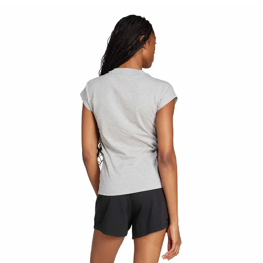 Imagen 1 de 5 de Remera adidas originals Essentials Linear-GRIS/NEGRO