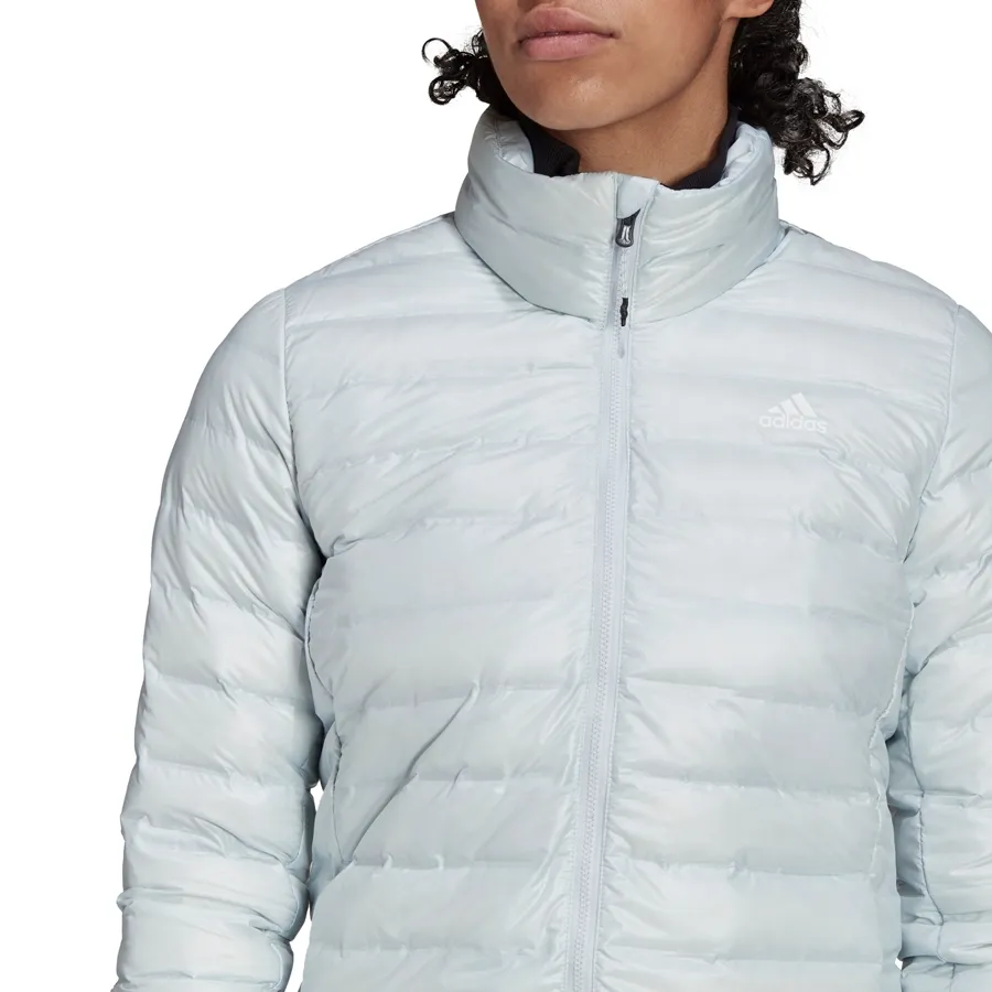 Imagen 4 de 5 de Campera adidas Varilite J-CELESTE